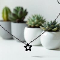 گردنبند ستاره مشکی