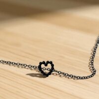 گردنبند قلب مشکی